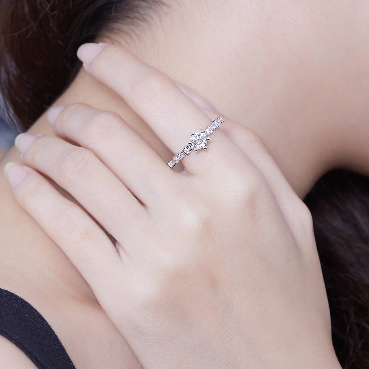 Micro inlaid mechanical snake S925 silver plated platinum Moissanite women's ring 50 points D-grade